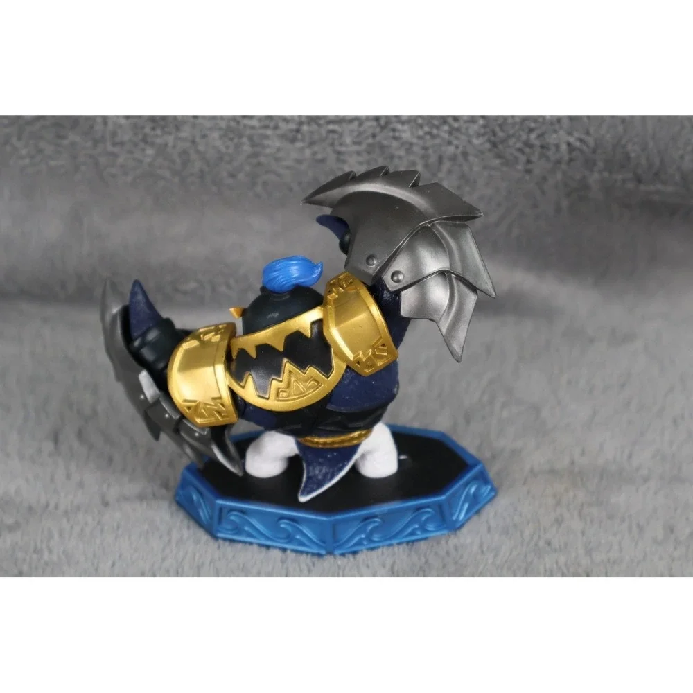 Activision Skylanders Blue Penguin Warrior Action Figure 2016 Unboxed Stand